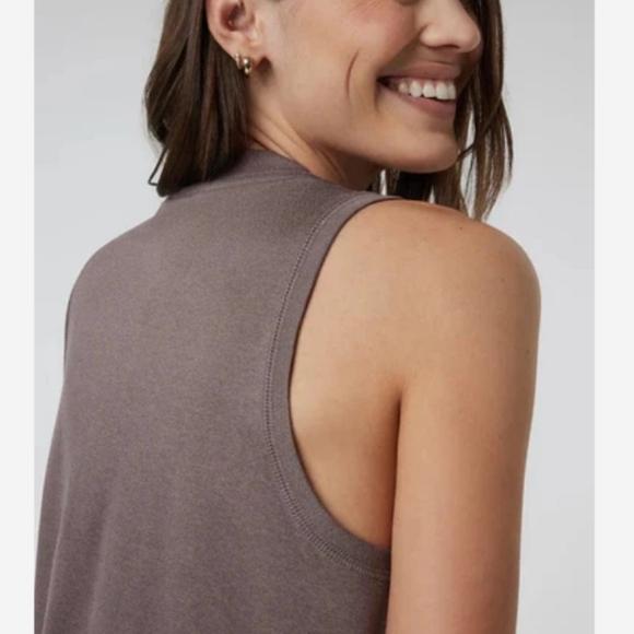 Vuori Women's Energy Tank Hazel Heather M - Picture 2 of 13